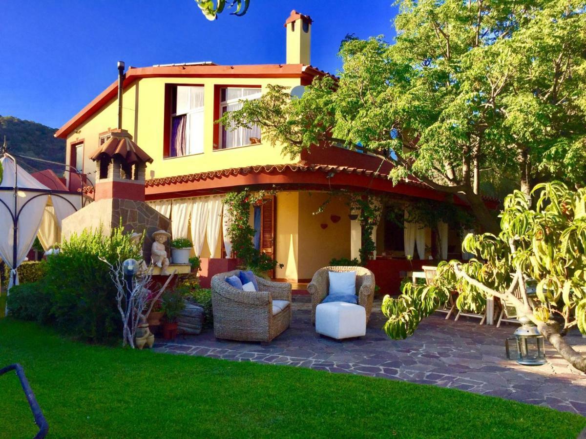 Villa Casa Vacanze Richi&Michi Chia Exterior foto